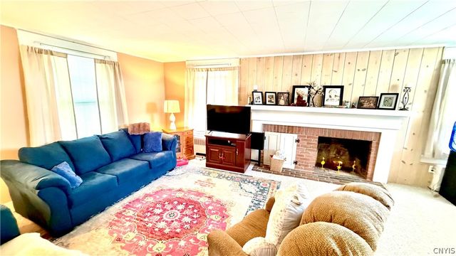 17 W Main St, Marcellus, NY 13108
