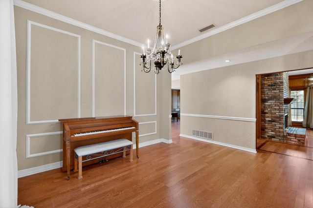 1505 Boundbrook Lane, Irving, TX 75060