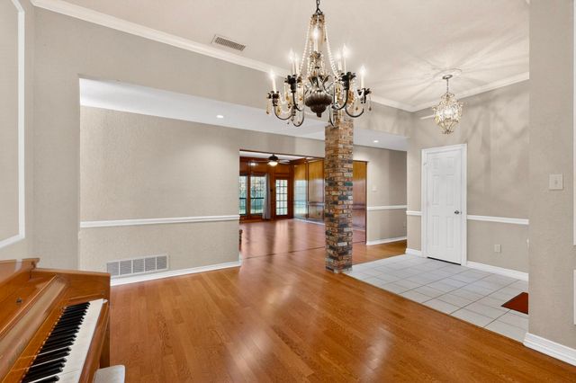 1505 Boundbrook Lane, Irving, TX 75060