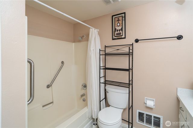 1500 LAKE PARK Drive SW #63, Tumwater, WA 98512