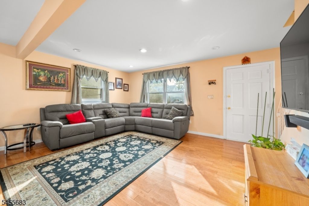 109 Maple Hill Rd, Clifton City, NJ 07013 — photo 3