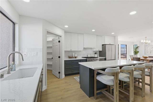 6620 Turtle Hill Road, Las Vegas, NV 89110