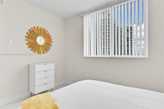 1861 NW S River Dr 1003, Miami, FL 33125