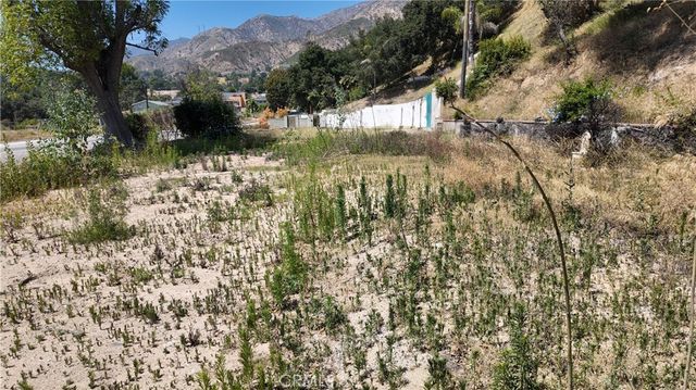1369 E Loma Alta, Altadena, CA 91001