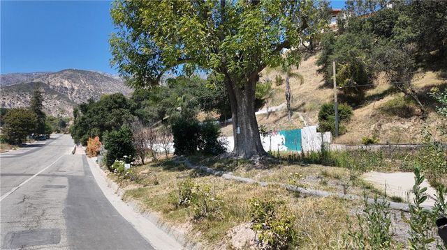 1369 E Loma Alta, Altadena, CA 91001