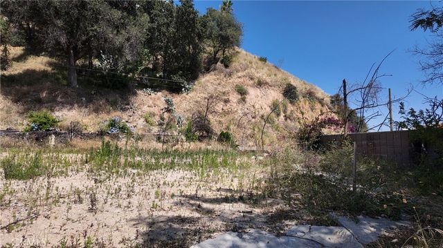 1369 E Loma Alta, Altadena, CA 91001