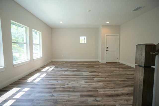 3124 W AZEELE STREET 4, Tampa, FL 33609