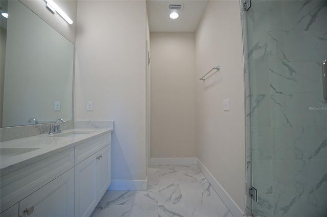 3124 W AZEELE STREET 4, Tampa, FL 33609