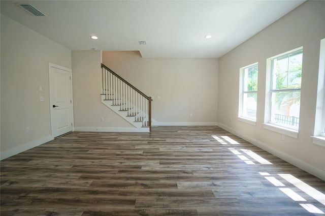 3124 W AZEELE STREET 4, Tampa, FL 33609