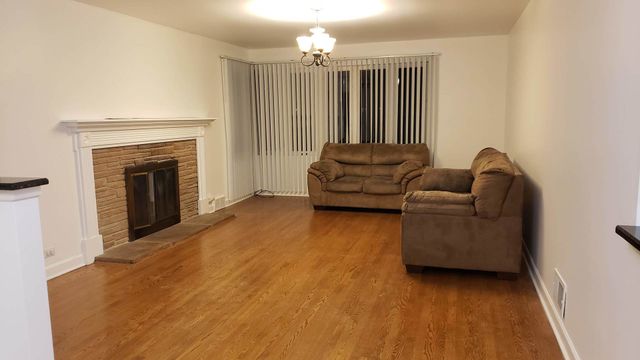 6707 N Keating Avenue, Lincolnwood, IL 60712