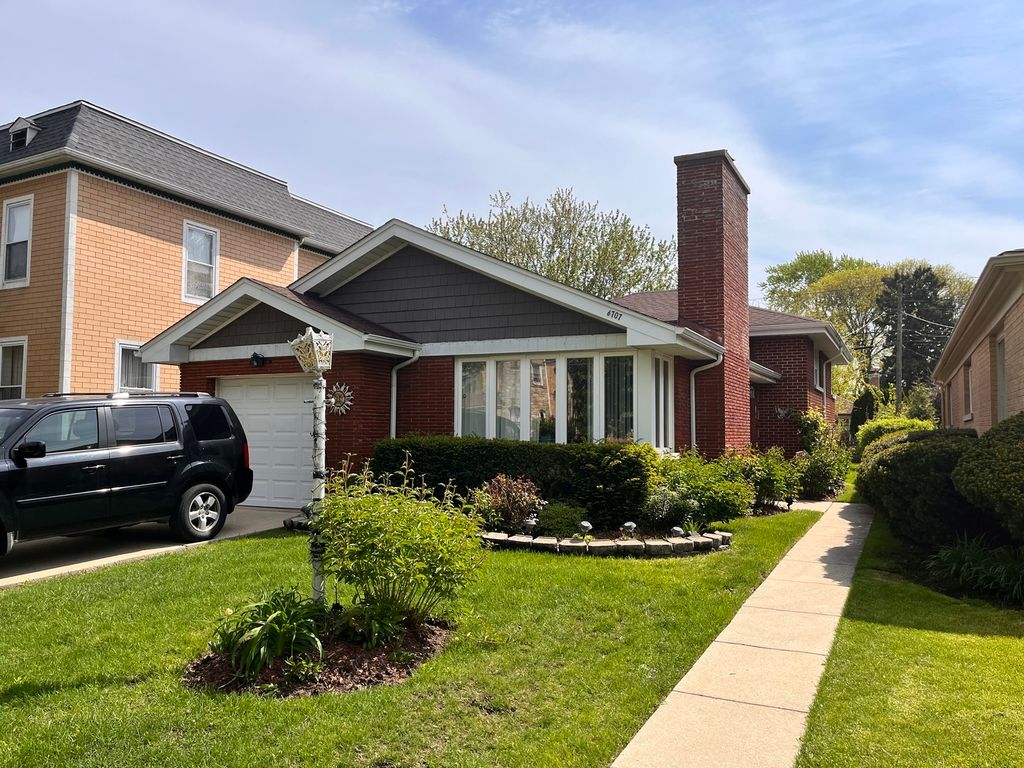 6707 N Keating Avenue, Lincolnwood, IL 60712