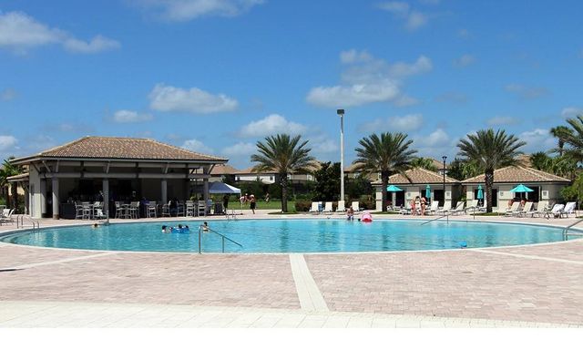 1560 FLANGE DRIVE, Davenport, FL 33896