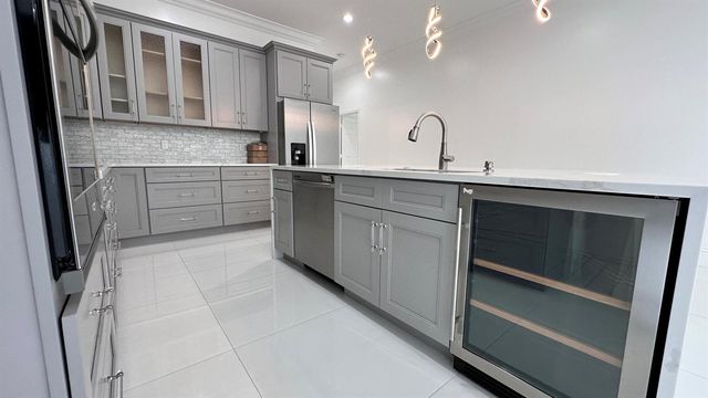 5181 NW 50TH Terrace, Coconut Creek, FL 33073