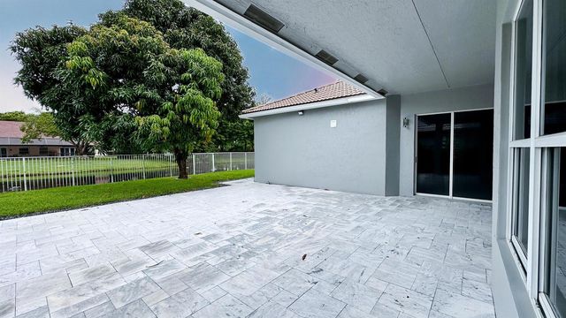 5181 NW 50TH Terrace, Coconut Creek, FL 33073