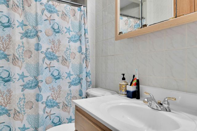 64 Coconut Drive, Key Largo, FL 33037