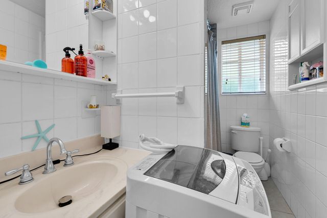 64 Coconut Drive, Key Largo, FL 33037