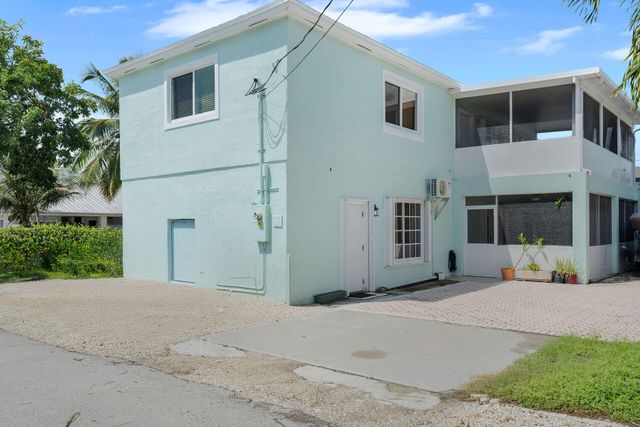 64 Coconut Drive, Key Largo, FL 33037