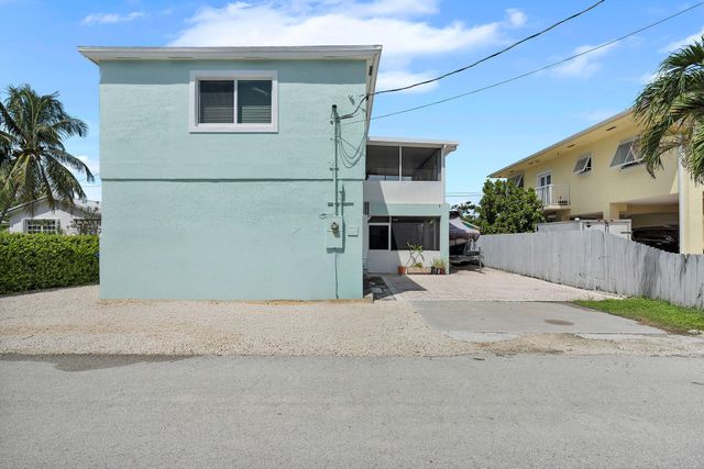 64 Coconut Drive, Key Largo, FL 33037