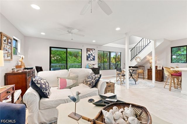 201 White Pelican DR, Upper Captiva, FL 33924