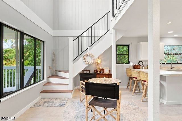 201 White Pelican DR, Upper Captiva, FL 33924