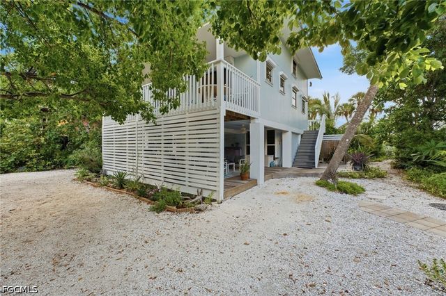 201 White Pelican DR, Upper Captiva, FL 33924