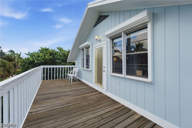 201 White Pelican DR, Upper Captiva, FL 33924