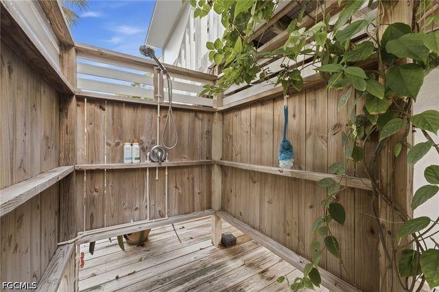 201 White Pelican DR, Upper Captiva, FL 33924