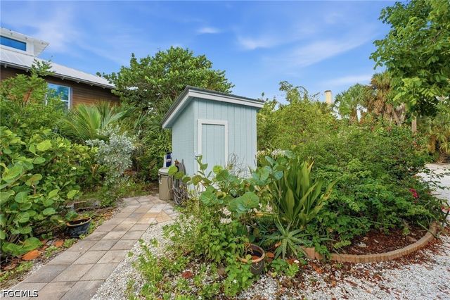 201 White Pelican DR, Upper Captiva, FL 33924