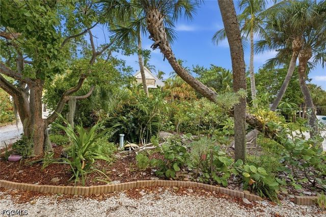 201 White Pelican DR, Upper Captiva, FL 33924