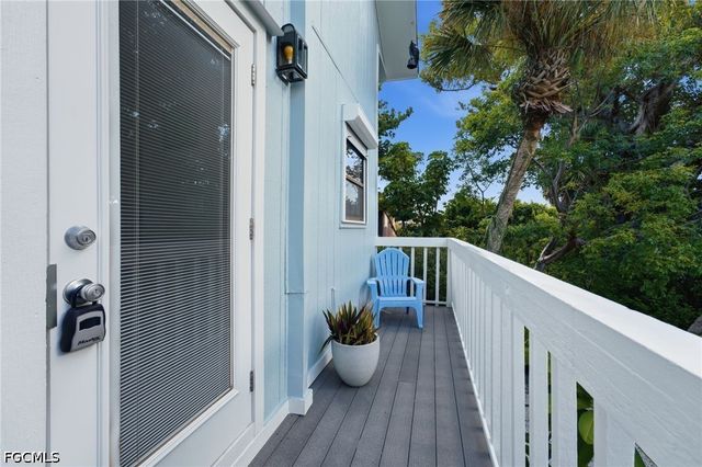 201 White Pelican DR, Upper Captiva, FL 33924
