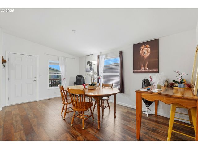 626 Sw PHILADELPHIA Way 176, Beaverton, OR 97006