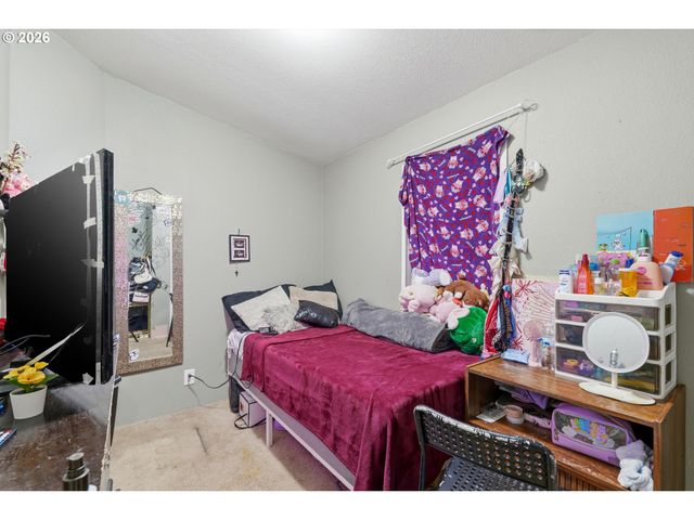 626 Sw PHILADELPHIA Way 176, Beaverton, OR 97006
