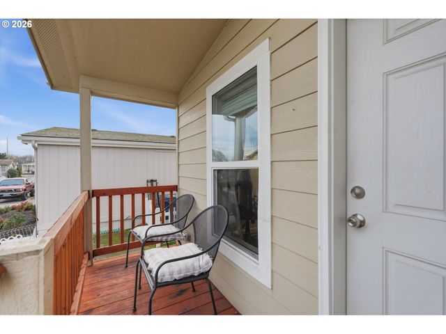 626 Sw PHILADELPHIA Way 176, Beaverton, OR 97006