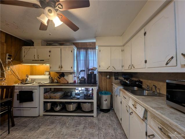 3005 Kalhua Street, Weslaco, TX 78599