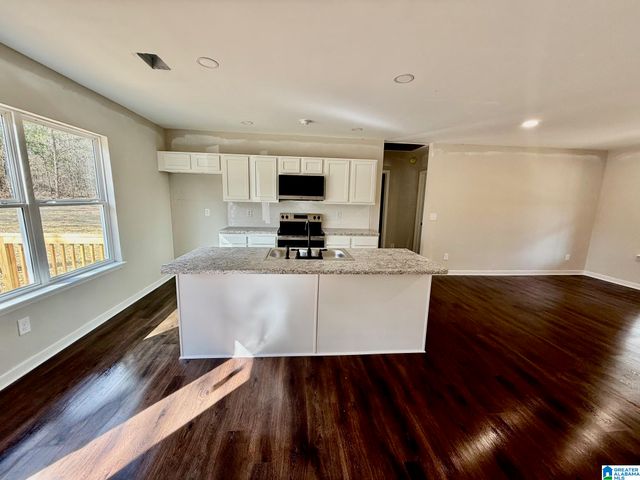 735 WALNUT COVE, Odenville, AL 35120