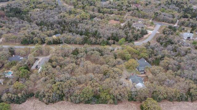 124 Kingwood DR, Elgin, TX 78621