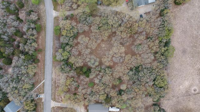 124 Kingwood DR, Elgin, TX 78621
