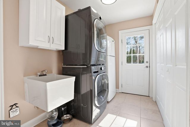 2840 W FOX CHASE CIR, Doylestown, PA 18902