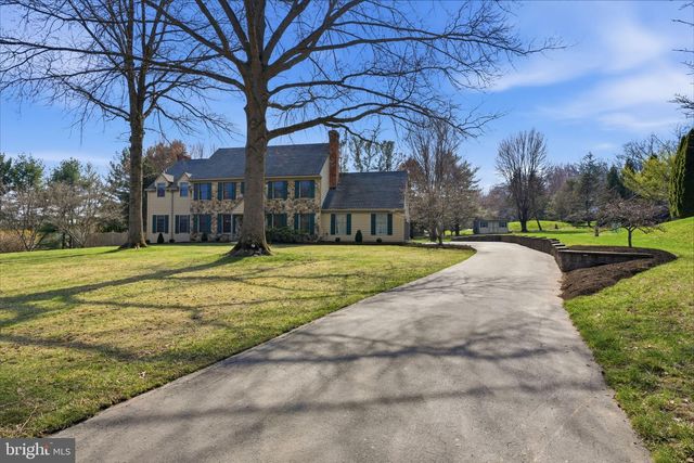 2840 W FOX CHASE CIR, Doylestown, PA 18902