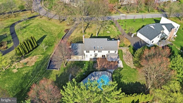 2840 W FOX CHASE CIR, Doylestown, PA 18902