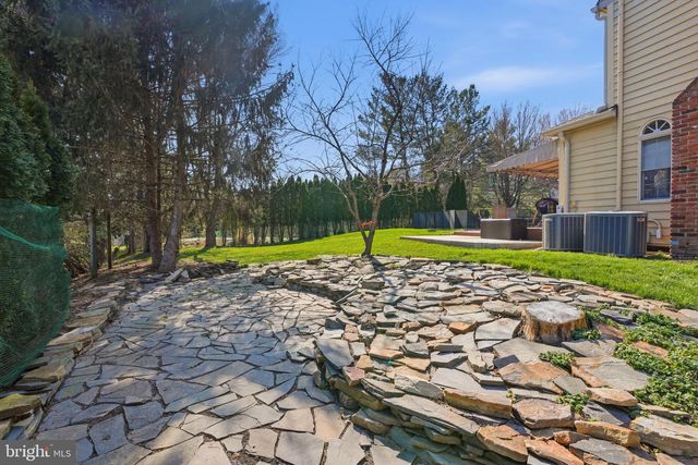 2840 W FOX CHASE CIR, Doylestown, PA 18902