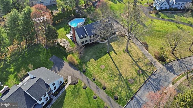 2840 W FOX CHASE CIR, Doylestown, PA 18902