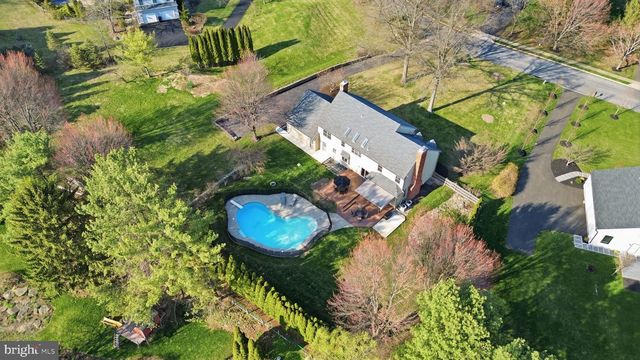 2840 W FOX CHASE CIR, Doylestown, PA 18902