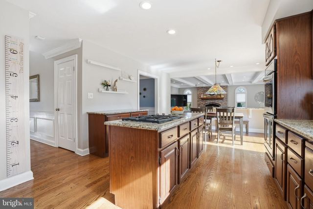 2840 W FOX CHASE CIR, Doylestown, PA 18902