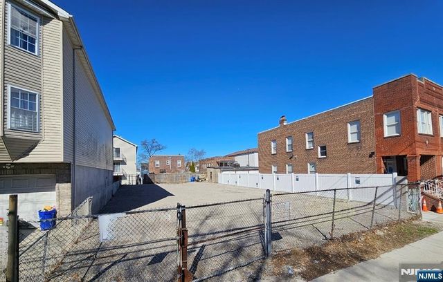 716-718 6th Street, Newark, NJ 07107