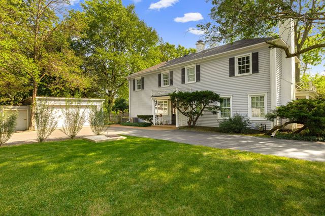 839 Huber Lane, Glenview, IL 60025