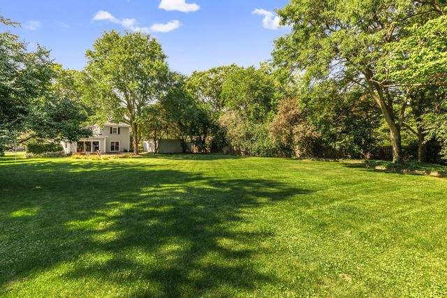 839 Huber Lane, Glenview, IL 60025