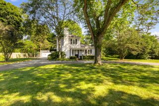 839 Huber Lane, Glenview, IL 60025
