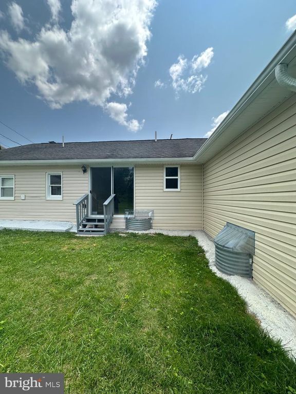 6900 CIPRIANO RD, Lanham, MD 20706