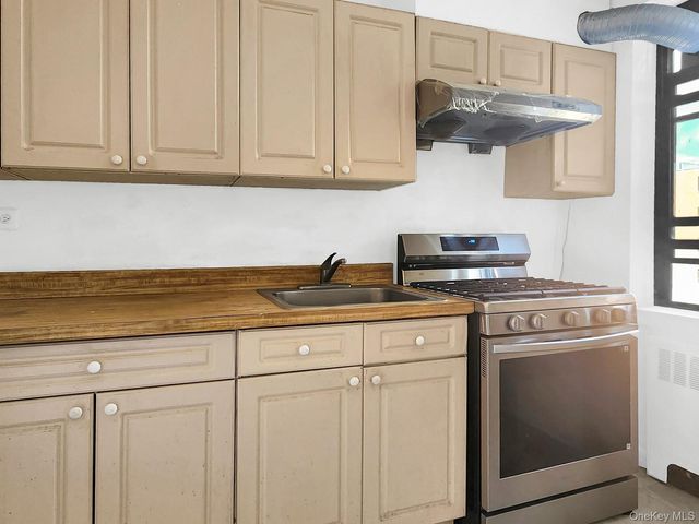 144-46 38th Avenue 5C, Flushing, NY 11354